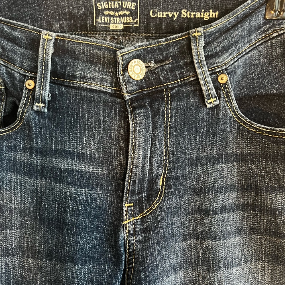 EUC Signature Levi’s.